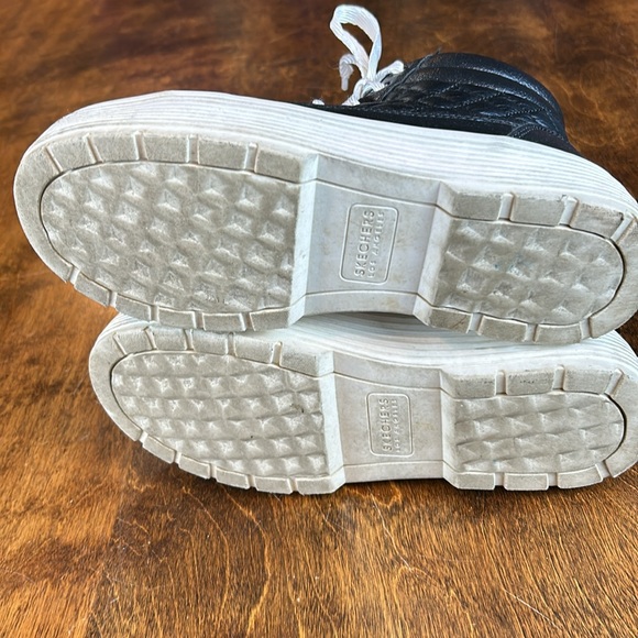 Sketchers - Picture 16 of 16